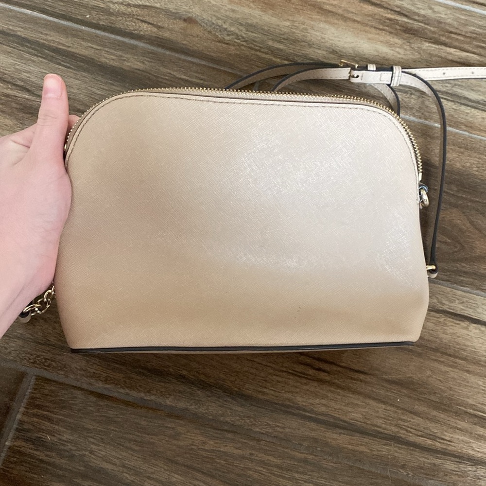 💋Michael Kors Cream Crossbody Bag! - Picture 7 of 10